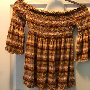 Women’s off the shoulder shirt